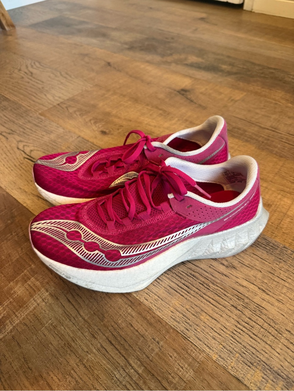 Saucony Women's Fuchsia Lace-Up Running Shoes